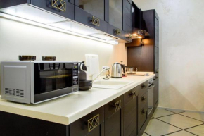 Apartment In Ideal House 4